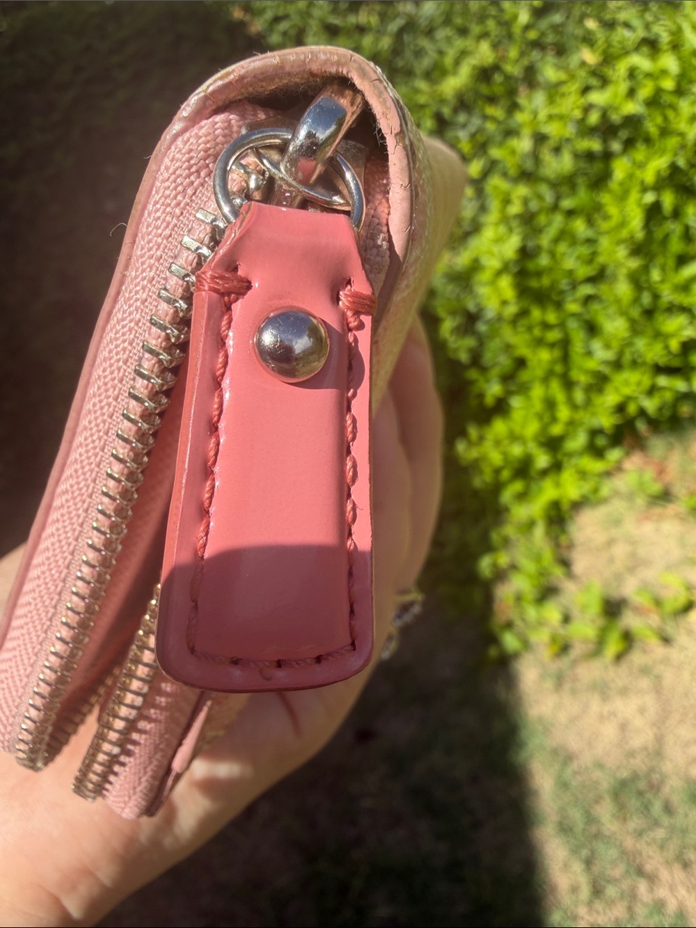 Coach Waverly Hearts F44773 Pink Signature Accordion Zip Wallet Rare - Picture 17 of 17
